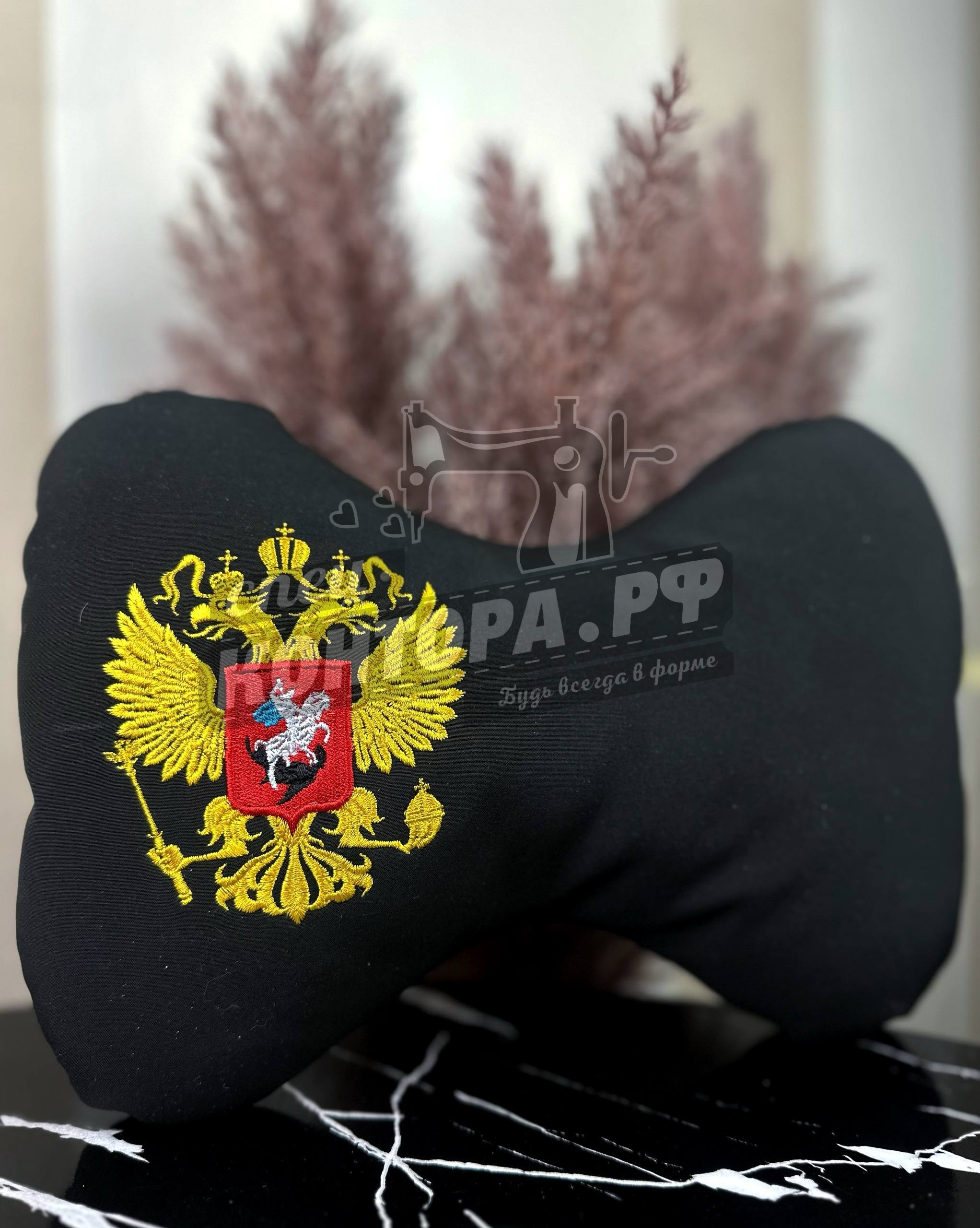 397108056289 Подушка авто Герб России черн. СП — изображение 1