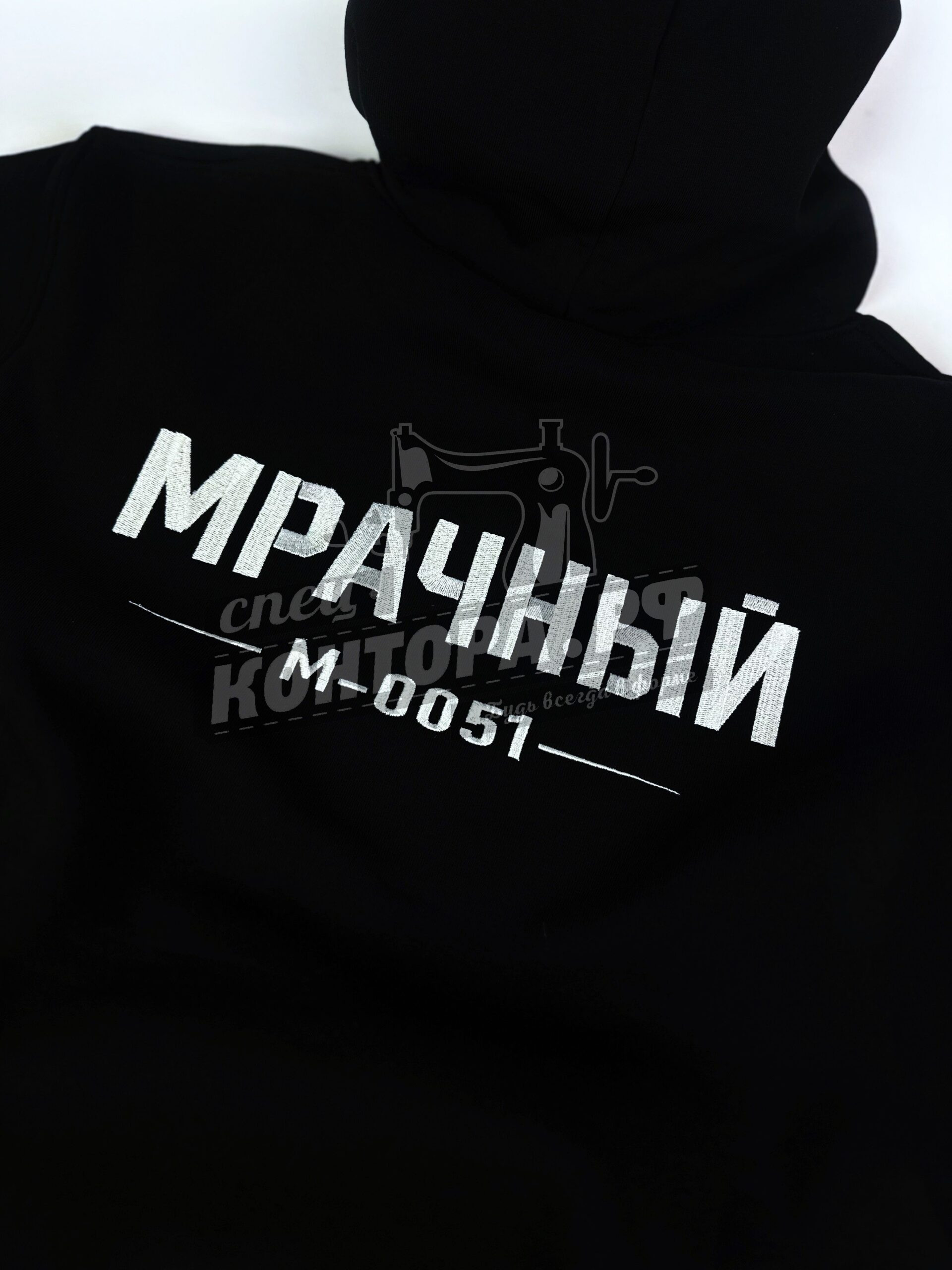 361287689239 Вышивка на изделии спина "Мрачный" СП — изображение 1