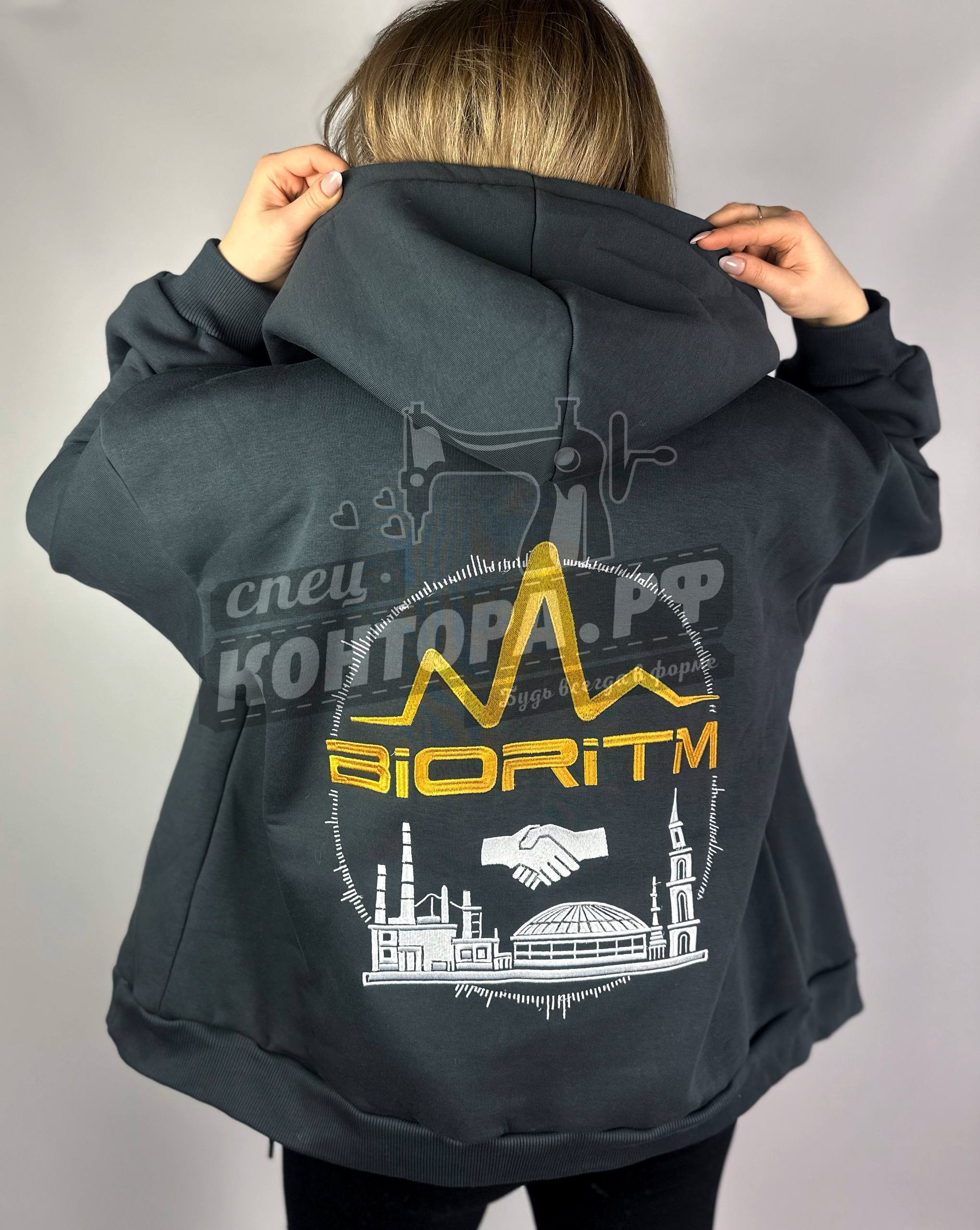 Вышивка на худи СП